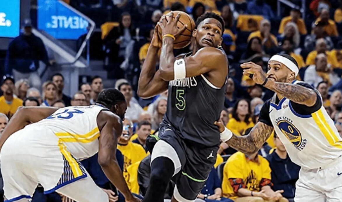 包含里昂迎NBA常规赛关键赛；今晨造点机会；质疑声仍在；年轻球员得到机会的词条