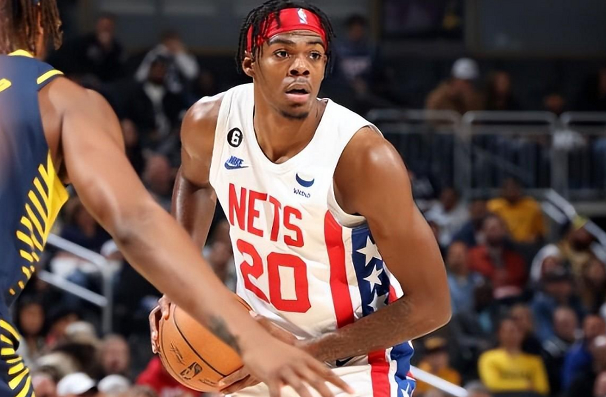 包含赛前布鲁克林篮网备战NBA总决赛，防线松动细节曝光，悬念犹存，训练强度明显提升的词条