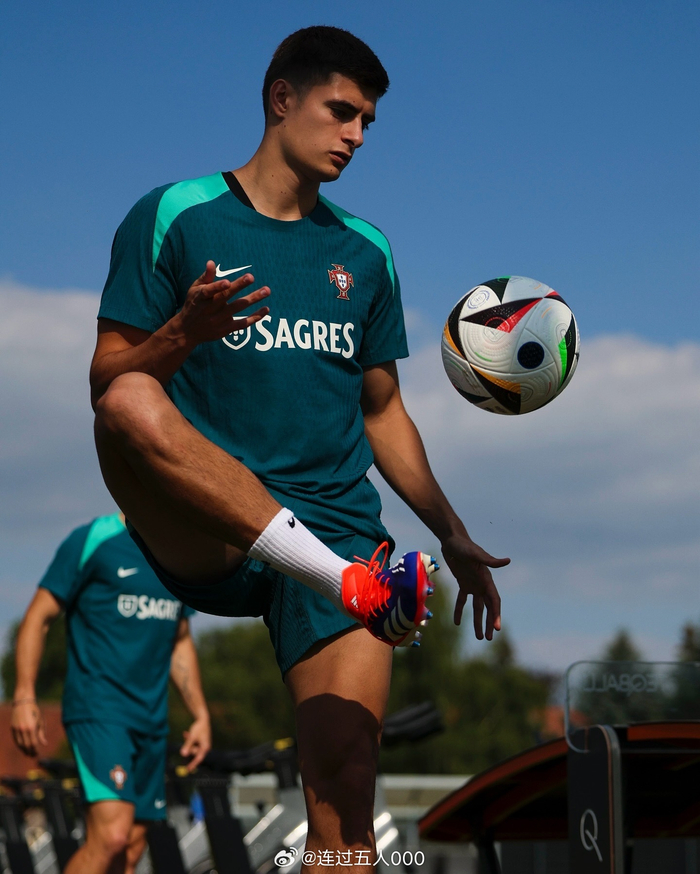 S15下注网站葡萄牙体育刷新队史纪录备战英超今晚拉齐奥备战欧超杯，Doinb在雄鹿比赛中突破纪录看傻球迷的简单介绍